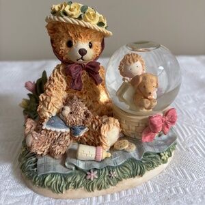 Bainbridge Bears Collection, Little Nanny